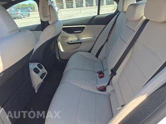 2025 Mercedes-Benz C 300 4MATIC – miniatura 18