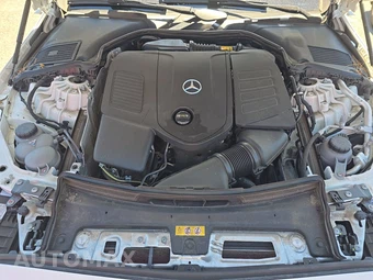2025 Mercedes-Benz C 300 4MATIC – miniatura 21