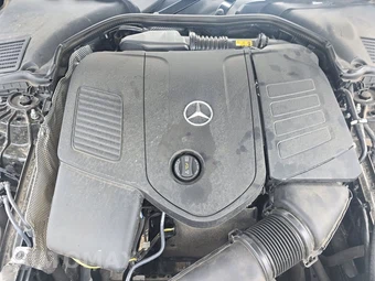 2025 Mercedes-Benz C 300 4MATIC - miniatura 16