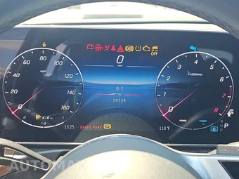 2025 Mercedes-Benz C 300 4MATIC - miniatura 12