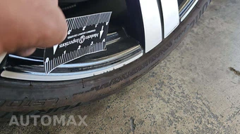 2025 Mercedes-Benz C 300 4MATIC - miniatura 26