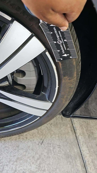 2025 Mercedes-Benz C 300 4MATIC - miniatura 28
