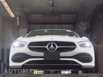 2025 Mercedes-Benz C 300 4MATIC - miniatura 3