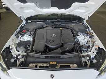 2025 Mercedes-Benz C 300 4MATIC - miniatura 15