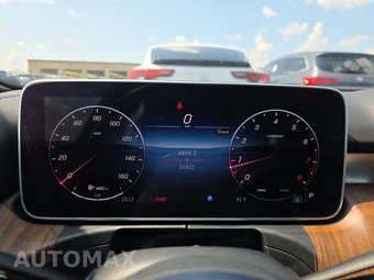 2025 Mercedes-Benz C 300 4MATIC - miniatura 18