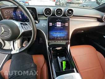 2025 Mercedes-Benz C 300 4MATIC – miniatura 17