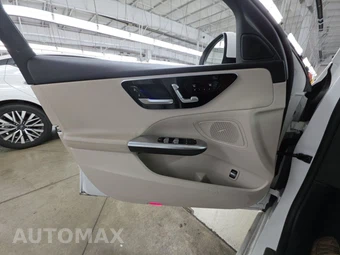 2025 Mercedes-Benz C 300 4MATIC - miniatura 15