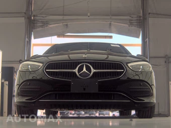 2025 Mercedes-Benz C 300 4MATIC - miniatura 3