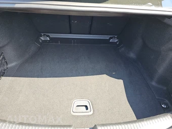 2025 Mercedes-Benz C 300 4MATIC - miniatura 23