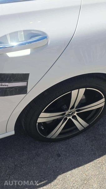 2025 Mercedes-Benz C 300 4MATIC - miniatura 27