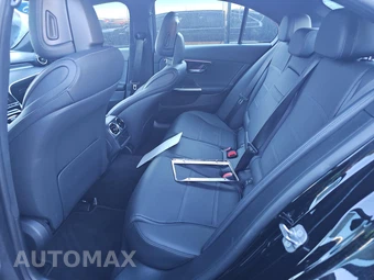 2025 Mercedes-Benz C 300 4MATIC – miniatura 13
