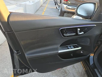 2025 Mercedes-Benz C 300 4MATIC - miniatura 15