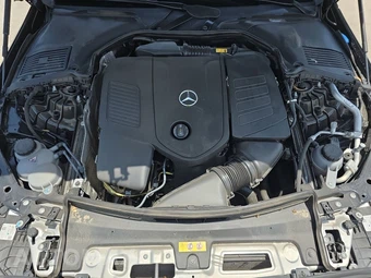 2025 Mercedes-Benz C 300 4MATIC - miniatura 22