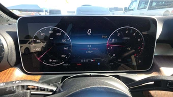 2025 Mercedes-Benz C 300 4MATIC - miniatura 18