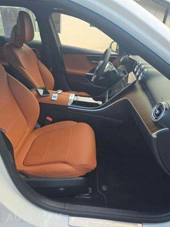 2025 Mercedes-Benz C 300 4MATIC - miniatura 19