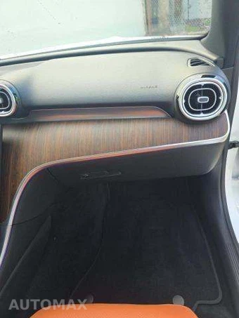 2025 Mercedes-Benz C 300 4MATIC - miniatura 20