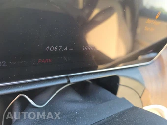 2025 Mercedes-Benz C 300 4MATIC – miniatura 12