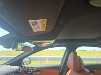 2025 Mercedes-Benz C 300 4MATIC - miniatura 16
