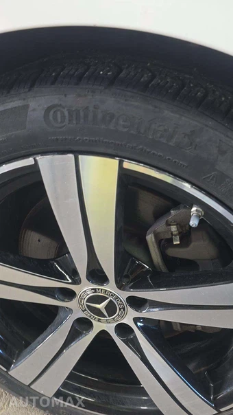 2025 Mercedes-Benz C 300 4MATIC - miniatura 24