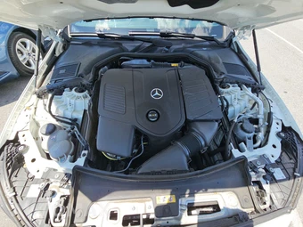 2025 Mercedes-Benz C 300 4MATIC - miniatura 22