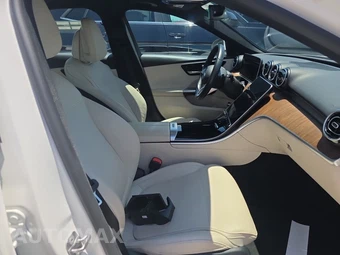 2025 Mercedes-Benz C 300 4MATIC – miniatura 14