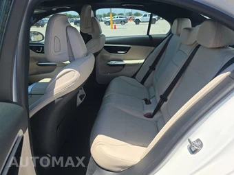 2025 Mercedes-Benz C 300 4MATIC – miniatura 19