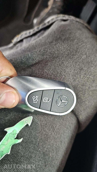 2025 Mercedes-Benz C 300 4MATIC - miniatura 21