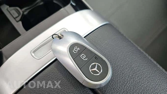 2025 Mercedes-Benz C 300 4MATIC - miniatura 18
