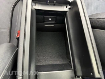 2025 Mercedes-Benz C 300 4MATIC - miniatura 19