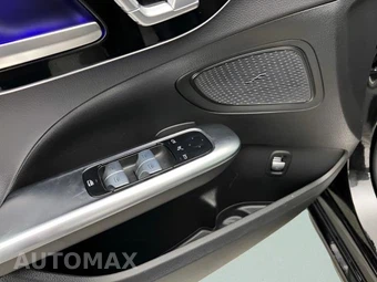 2025 Mercedes-Benz C 300 4MATIC - miniatura 23