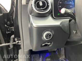 2025 Mercedes-Benz C 300 4MATIC - miniatura 8