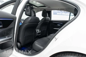 2025 Mercedes-Benz C 300 4MATIC - miniatura 29
