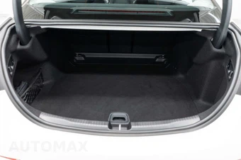 2025 Mercedes-Benz C 300 4MATIC - miniatura 31