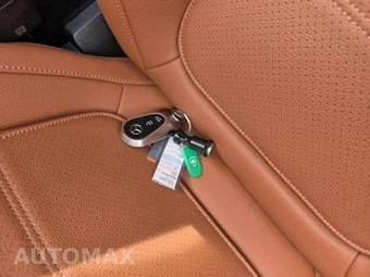 2025 Mercedes-Benz C 300 4MATIC – miniatura 12