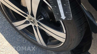 2025 Mercedes-Benz C 300 4MATIC - miniatura 24