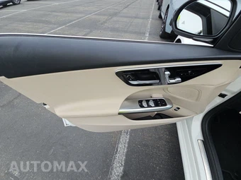 2025 Mercedes-Benz C 300 - miniatura 9