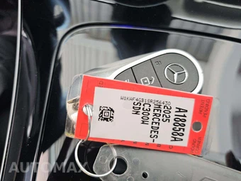 2025 Mercedes-Benz C 300 - miniatura 8