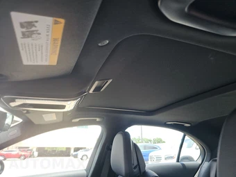 2025 Mercedes-Benz C 300 – miniatura 17