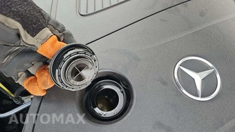 2025 Mercedes-Benz C 300 - miniatura 24