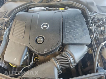 2025 Mercedes-Benz C 300 – miniatura 16