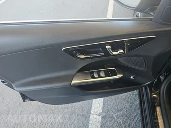 2025 Mercedes-Benz C 300 – miniatura 9