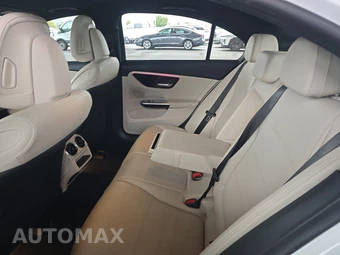 2025 Mercedes-Benz C 300 – miniatura 13