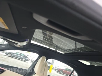 2025 Mercedes-Benz C 300 – miniatura 14