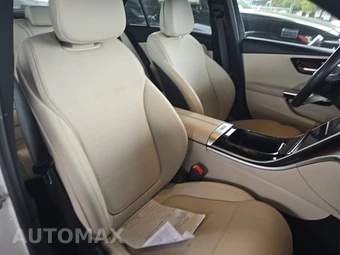2025 Mercedes-Benz C 300 – miniatura 8