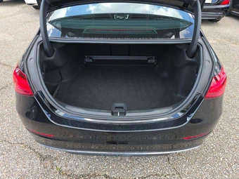 2025 Mercedes-Benz C 300 – miniatura 14