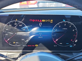 2025 Mercedes-Benz C 300 - miniatura 12