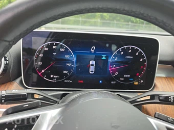 2025 Mercedes-Benz C 300 - miniatura 12