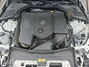 2025 Mercedes-Benz C 300 - miniatura 15