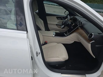 2025 Mercedes-Benz C 300 - miniatura 8
