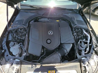 2025 Mercedes-Benz C 300 - miniatura 22